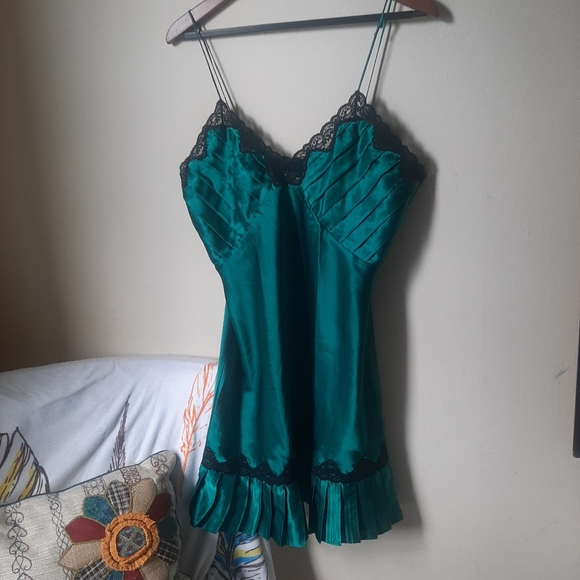 VTG Gold Victoria's Secret Lingerie Nightie Dress Satin 2 VS Ruffle - Picture 5 of 14